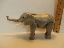 Playmobil animal ADULT GRAY ELEPHANT W/ MOVABLE HEAD, LEGS, TRUNK, EARS, TAIL