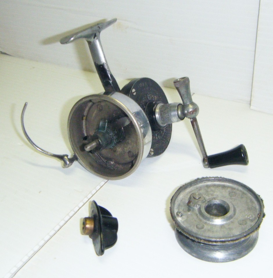 Moulinet De Pêche Vintage Bache Marron - Modèle Mastereel 3 Par Airex (Lionel Corp) - USA