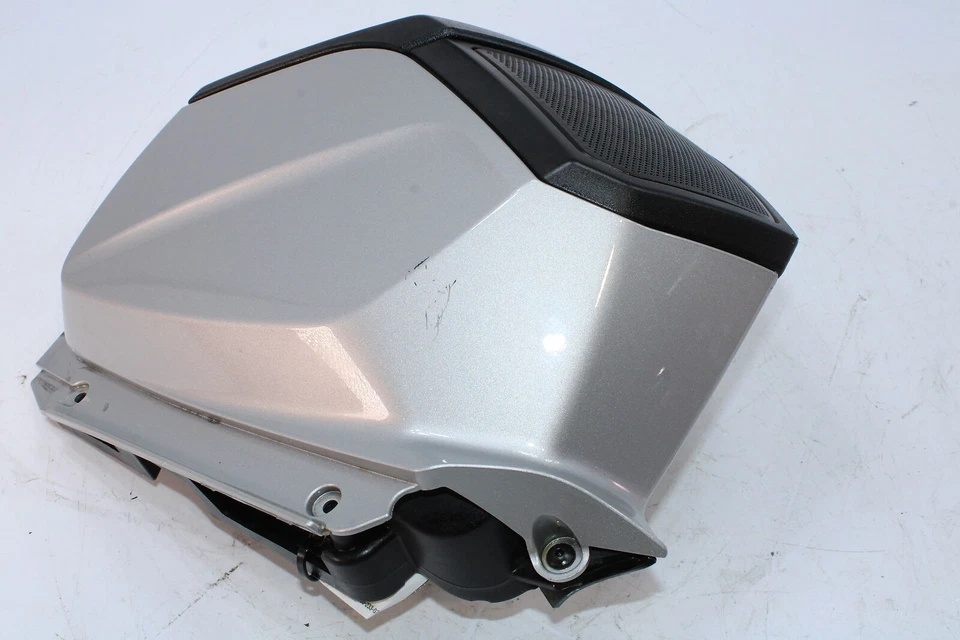 2013 Can-am Spyder St Se5 right sound box silver 708300037 - Image 4 of 4