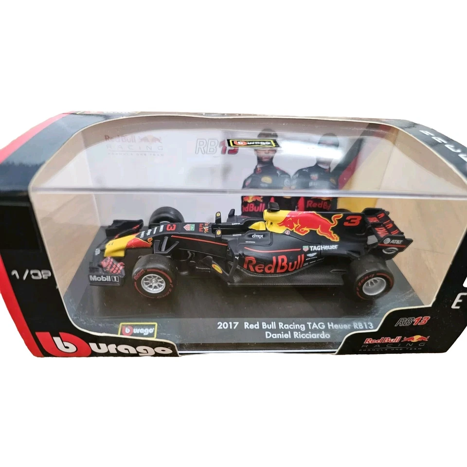 BBURAGO 1:32 INFINITI Red Bull RB13 FORMULA 1 F1 Daniel Ricciardo Model  - Image 2 of 4