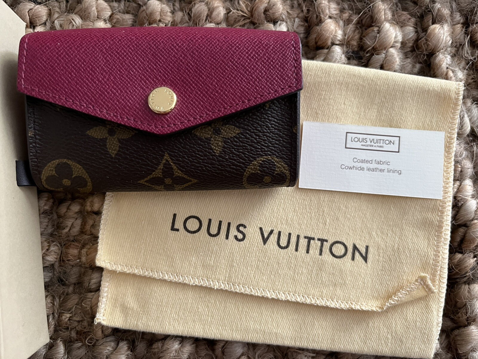 LOUIS VUITTON Sarah Multicartes Monogram Canvas Fuchsia Card 