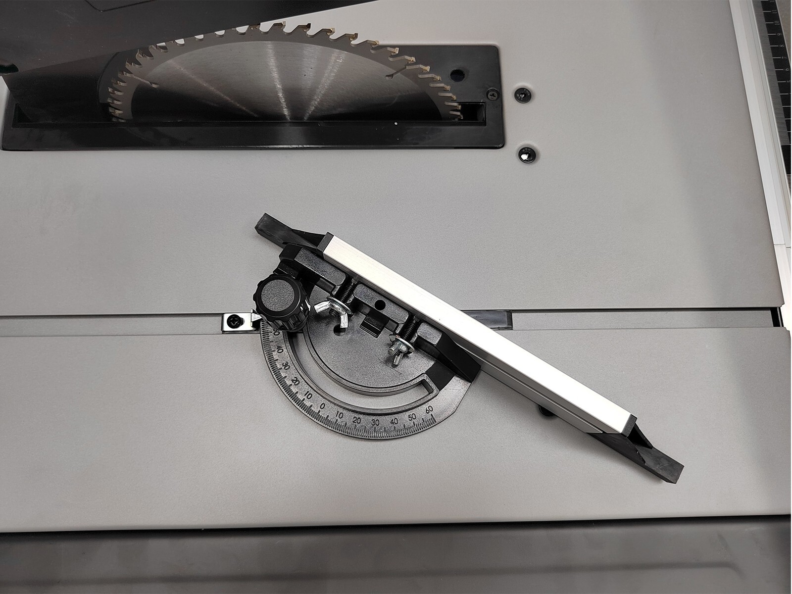 Vertical High Speed Table Saw 220V with Wood Saw Blades & 2 Drum Supports 1800W