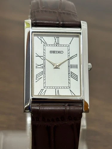 Vintage Seiko Slim Quartz Men's Wrist Watch -Leather Strap -Roman Dial