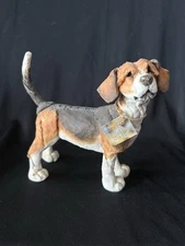 A Breed Apart #70001 BEAGLE Resin 2001 ~ Dog Figurine 6.5” Tall 7" Long