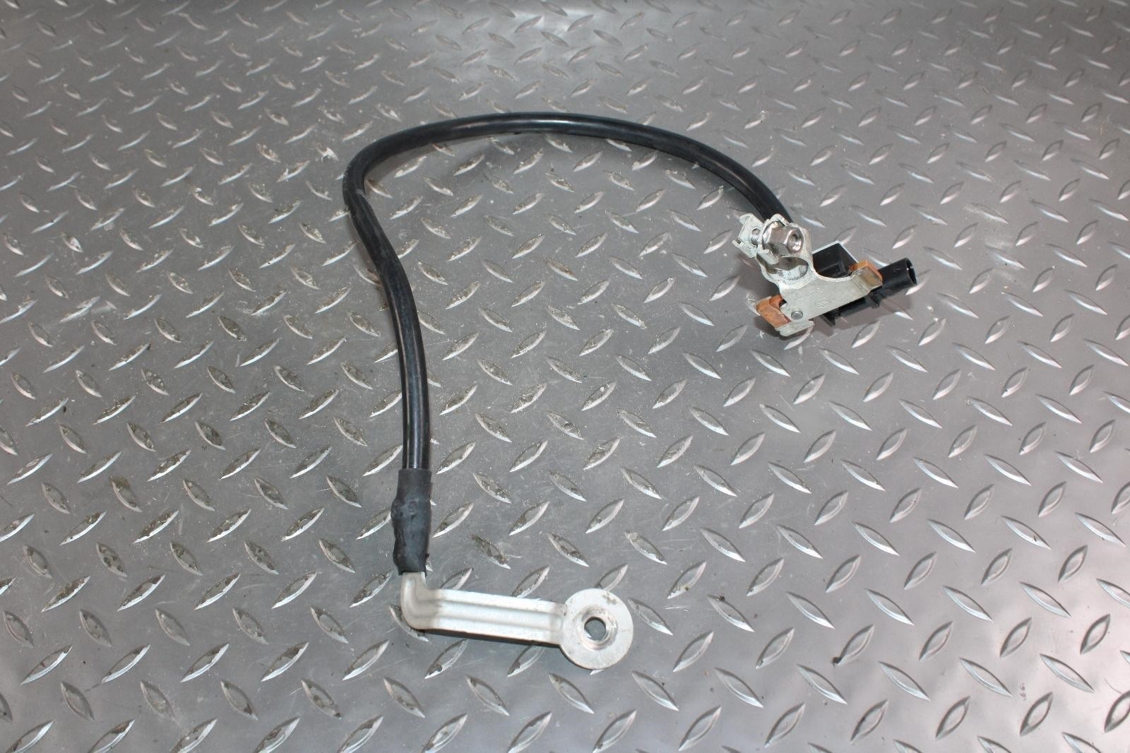19-24 CONTINENTAL GT GTC Electronic Negative Earthing Ground Wire Terminal OEM