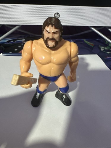 Hacksaw Jim Duggan W/ 2x4 WWF Hasbro Series 2 (199...