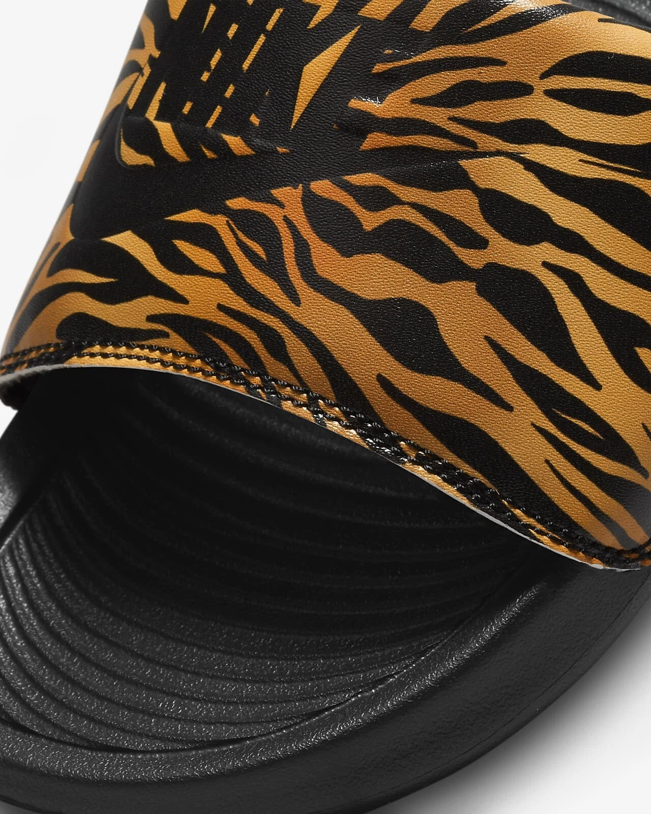 Nuovi sandali Nike donna Victori One stampa slides Tiger CN9676 010 taglia 7