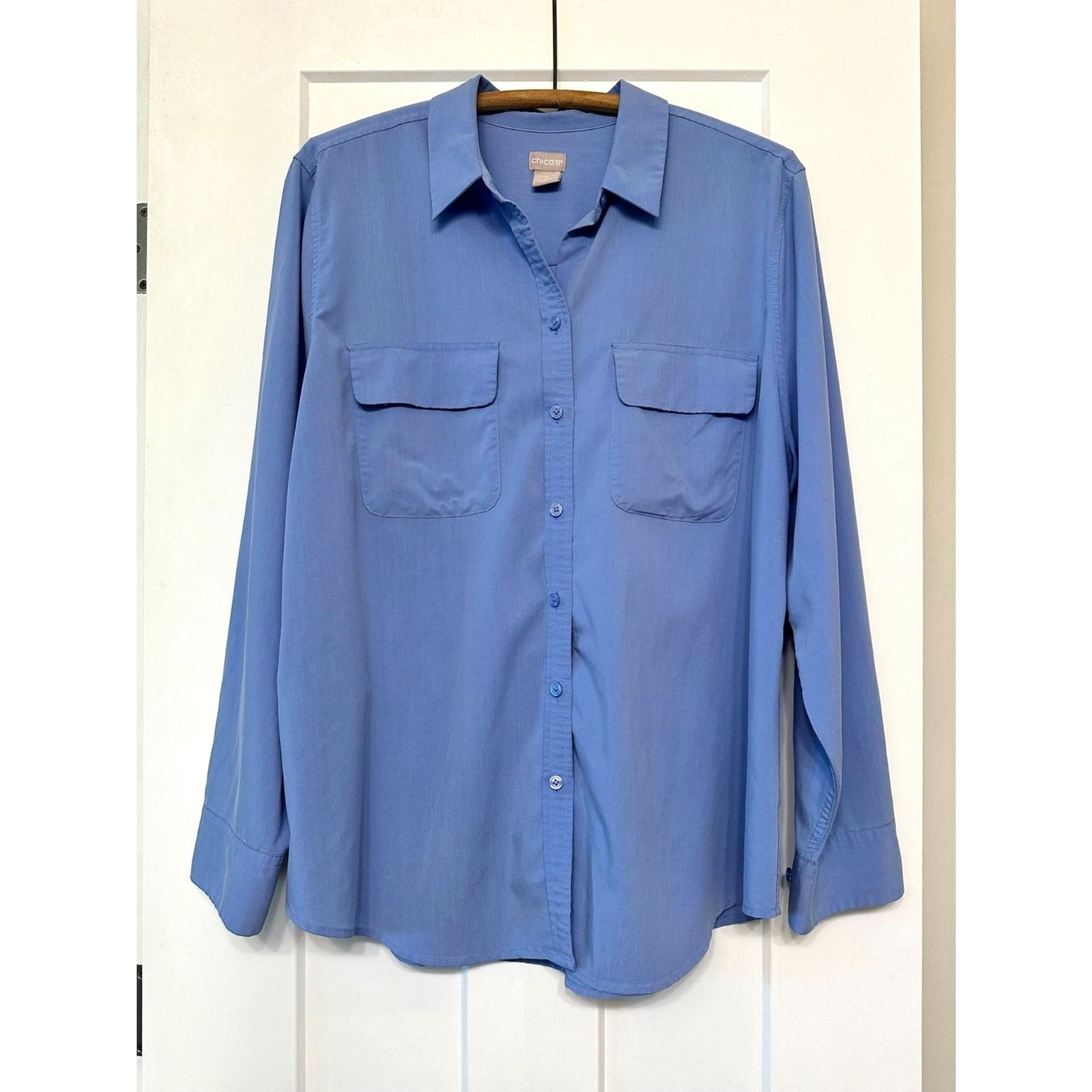 Chico's Women's Light Blue Button Down Shirt Long Sleeve Blouse Size 3