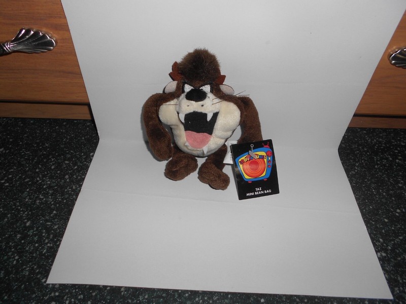 Vintage Looney Tunes Taz 6" Mini Bean Bag Plush Warner Bros. Studio Store 1999