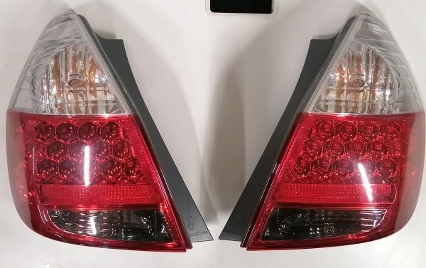 FIT テールランプ 左右セットGD1 / GD2 / GD3 / GD4 OEM Honda JAZZ Fit LED Tail Light Lamp Left Right 2001-07 GD1 GD2