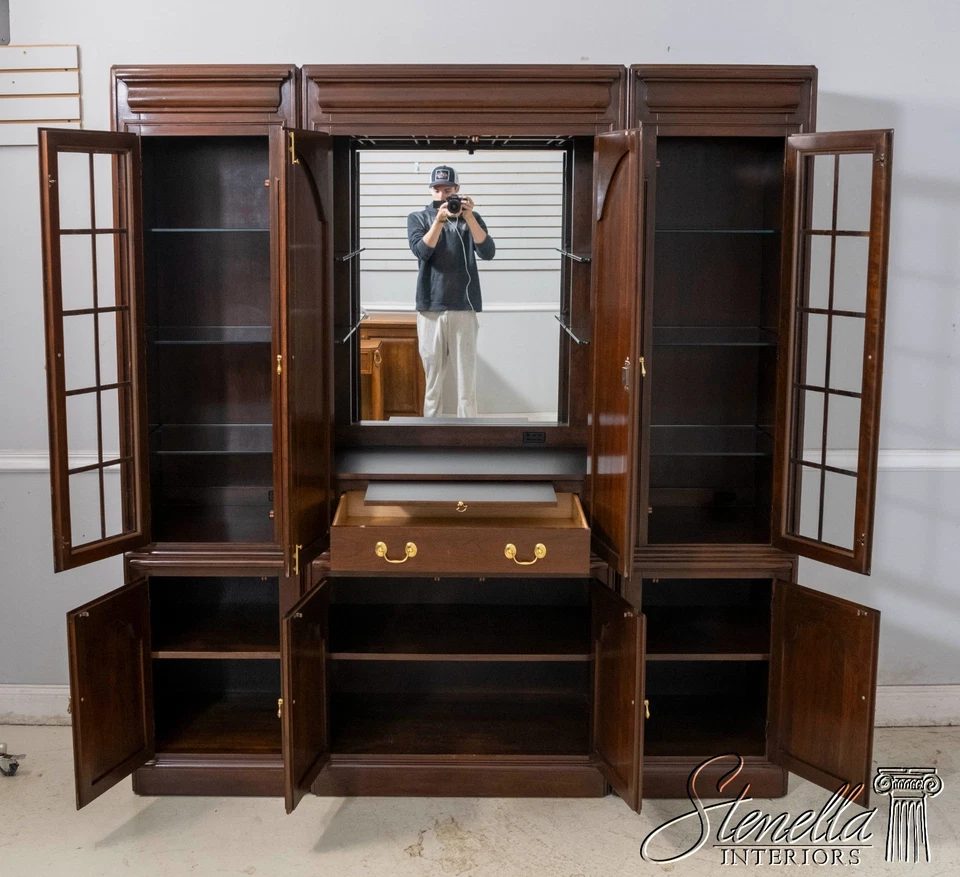 70428: Unidad de gabinete de licor de barra grande de 3 piezas HARDEN Cherry Foto 4 de 4