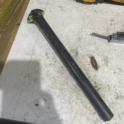 Whyte Bikes 27,2 x 350 mm Sattelstütze - Dual Bolt - schwarz/grün - Universal Fahrrad