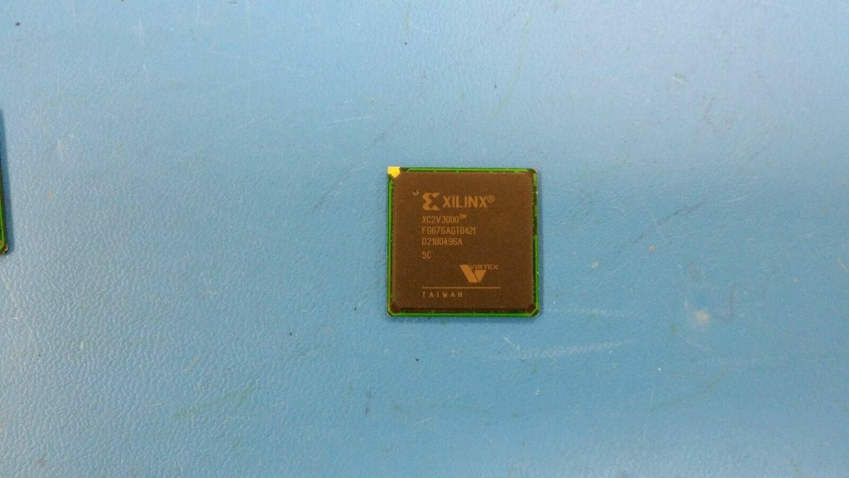 XC2V3000-5FG676C FPGA Virtex-II Family 3M Gates 32256 Cells 750MHz