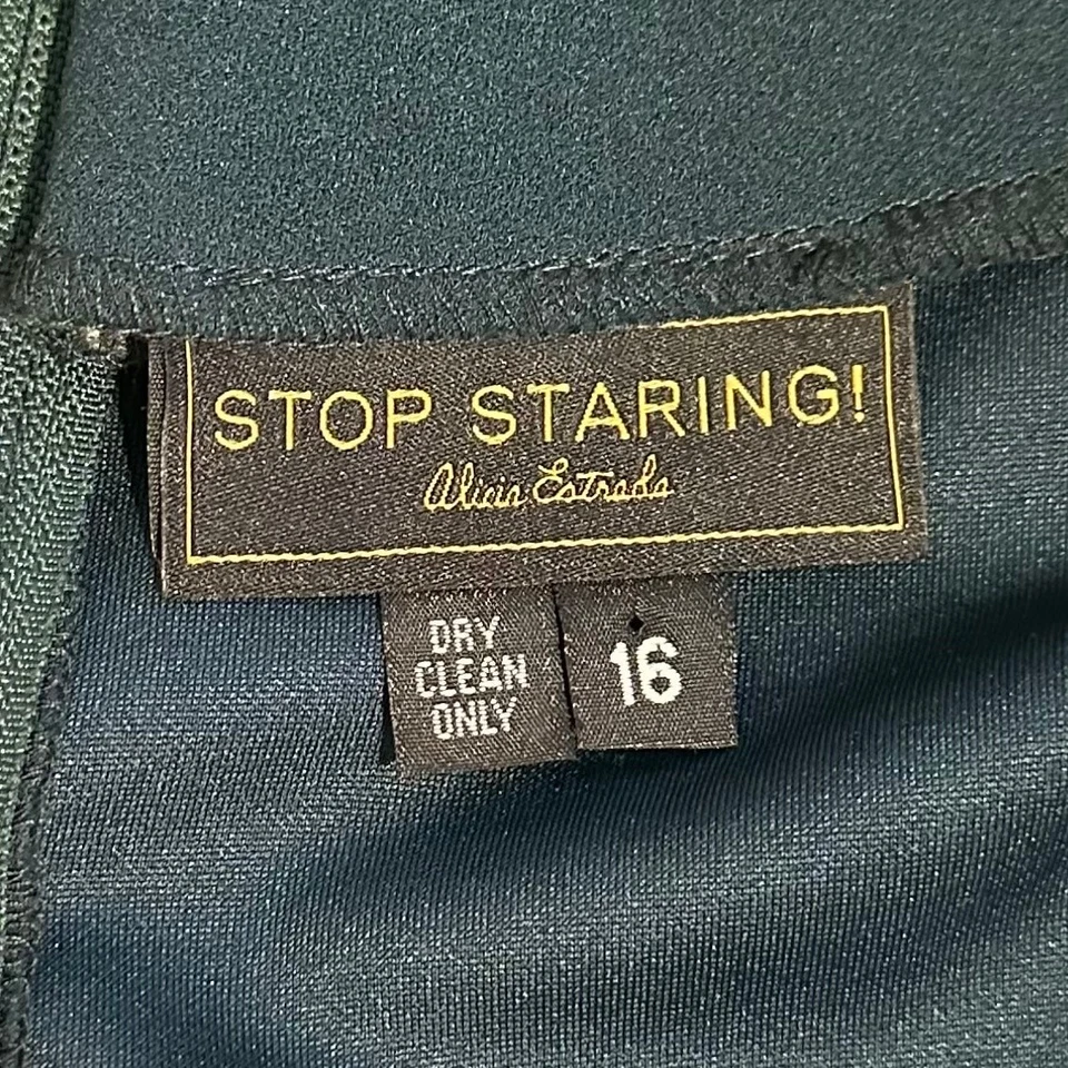 ¡Deja de mirar fijamente! Vestido ajustado Raileen verde militar Plus 16 Foto 4 de 4