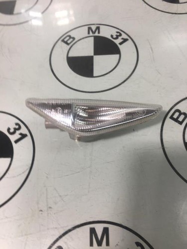Repetidor intermitente delantero derecho (luces) BMW SERIE 3 E46 PHASE 1 - Imagen 1 de 3