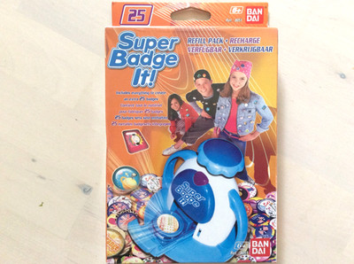 SEHR SELTEN BANDAI SUPER ABZEICHEN IT 25 NACHFÜLLPACKUNG METALLABZEICHEN HERSTELLUNGSSET NEU VERSIEGELT
