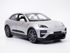 PORSCHE MACAN TURBO electric gris métallisé 1/24 2025