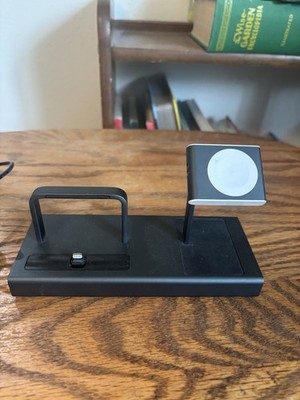 NOMAD base-station-01 Charging Dock Apple Watch And Lightening