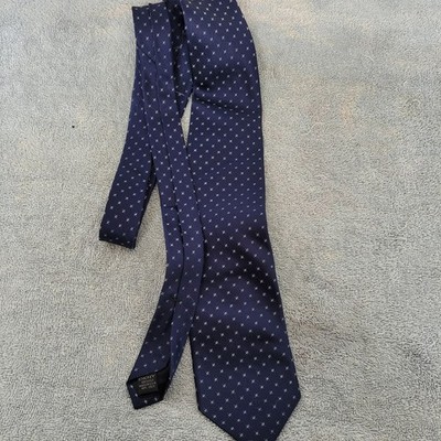 DKNY Mens Silk Tie Navy Blue Geometric Diamond Pattern Made in USA WPL 2831