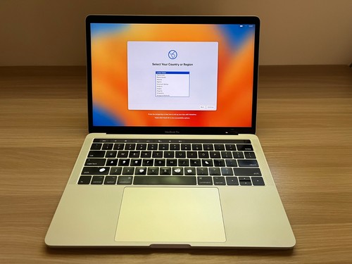 Apple MacBook Pro (13-inch, 2017, 4 TBT3) 3.1GHz/8GB/1TB SSD - Silver