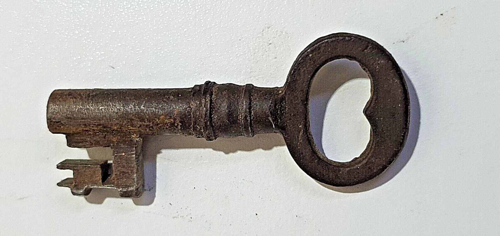 ANTIQUE PADLOCK TUMBLER LOCK MICKEY MOUSE EARS WORKS STAMPED BRASS STAR