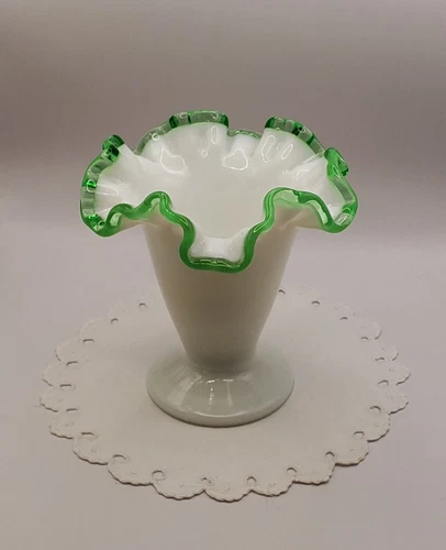 Fenton Emerald Green Crest 4" Cone Vase #7356 Matches with Jadite