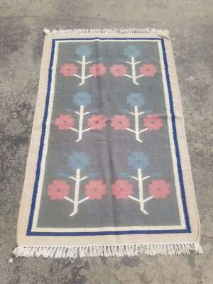 Feiner Vintage traditioneller handgefertigter skandinavischer Wollkelim mehrfarbig 150x93cm