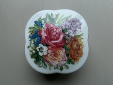 Ardleigh Elliott "Blütenfinale" collectible music  trinket box