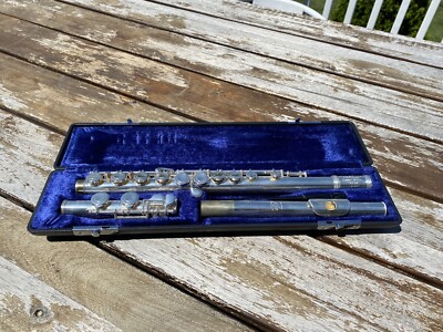 Gemeinhardt 50 Series 52SP Closed Hole Flute With Original Case BEAUTIFUL!!
