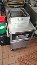 Fryer Henny Penny 600 Pressure Fryer -Gas. Tested- Has Oil Filtration And Basket