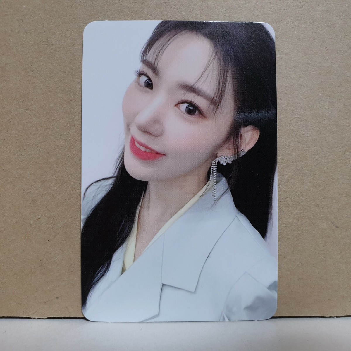 【IZ*ONE】『BLOOM*IZ』 IZ*ONE BLOOM*IZ 1st Album Preorder AR Card Select Member
