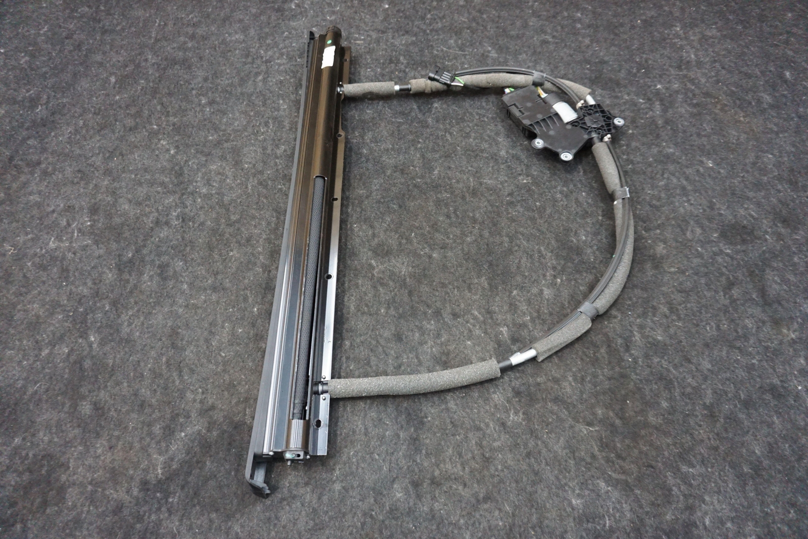 Rear Left Window Sunshade Assembly 670043162 Maserati Quattroporte S M156 13-17+