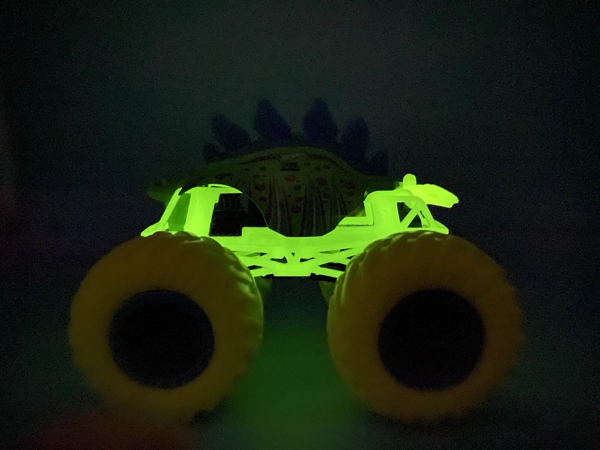 Hot Wheels - 1:64 - Motosaurus com Carrinho - Monster Trucks