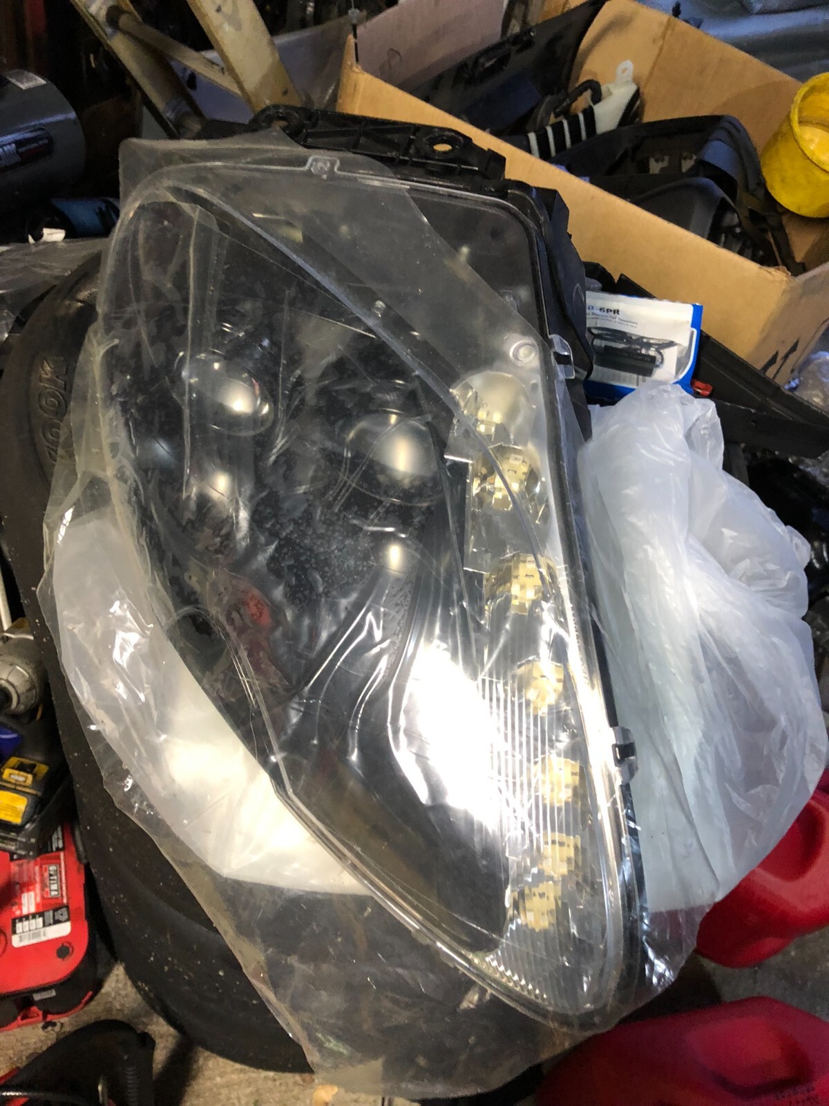 ASTON MARTIN V8 / V12 VANTAGE HEADLIGHT OEM 05 06 07 08 09 10 11 12 13 14 15 16