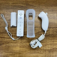 Official Nintendo Wii Remote Wiimote Controller White RVL-003 & Nunchuk RVL-004