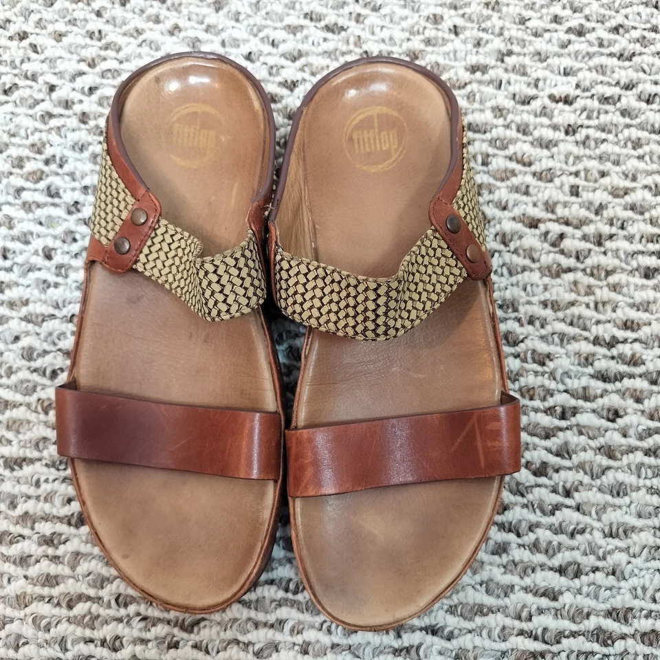 Sandalias FitFlop de cuero marrón para mujer talla 9 Foto 3 de 4