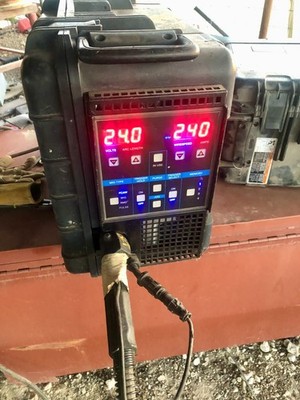Miller ArcReach Smart Feeder Suitcase MIG FCAW RMD Pulse - Machine Only No Gun
