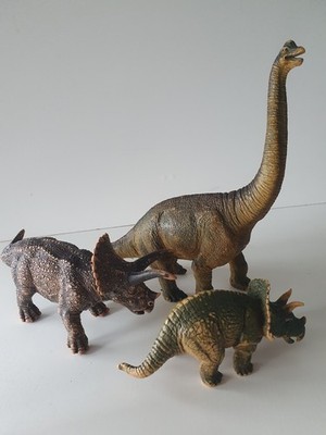 Bullyland BRACHIOSAURUS + 2x Triceratops Dinosaurier Set
