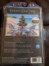 Dimensions Gold Collection Petites CHRISTMAS ON THE BEACH Cross Stitch Kit