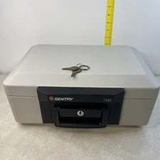 SENTRY SAFE 1100 Fire Proof Portable Lock For Valuables W/ 2 Keys Lock Box