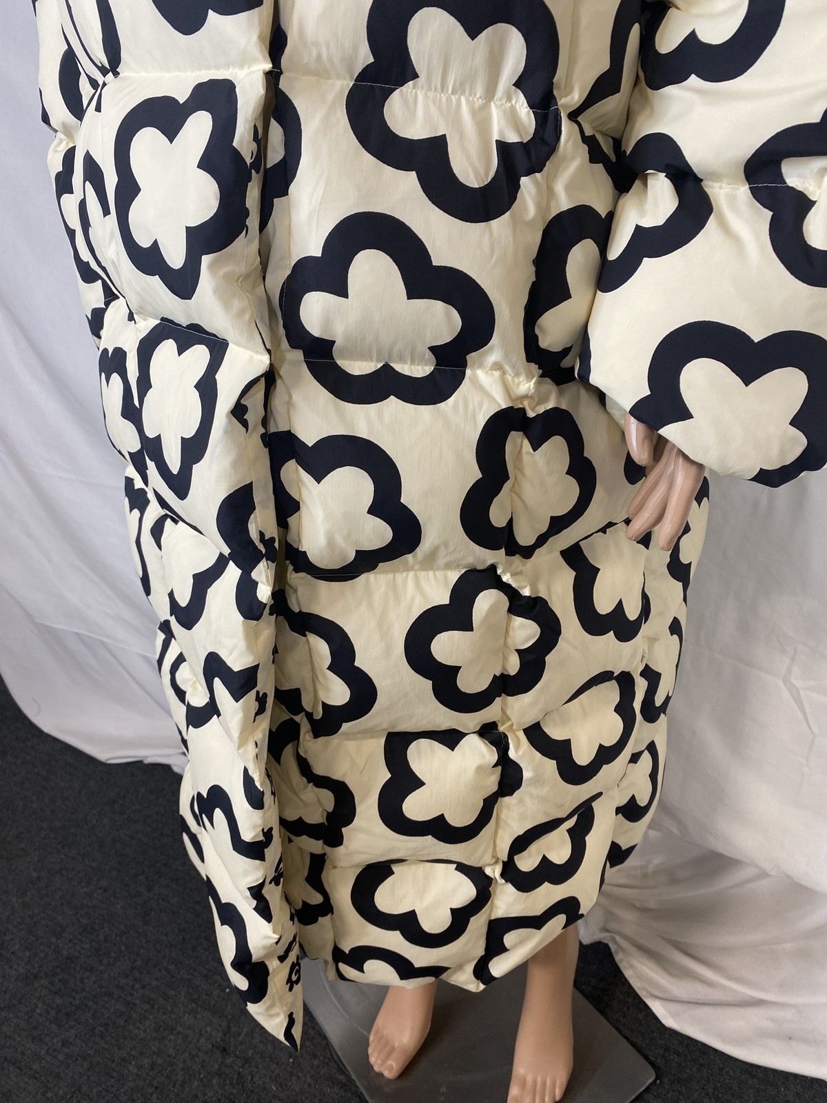 Tory Burch Womens Oversized Printed Down Insulated Coat Size M French Cream thumbnail 6
