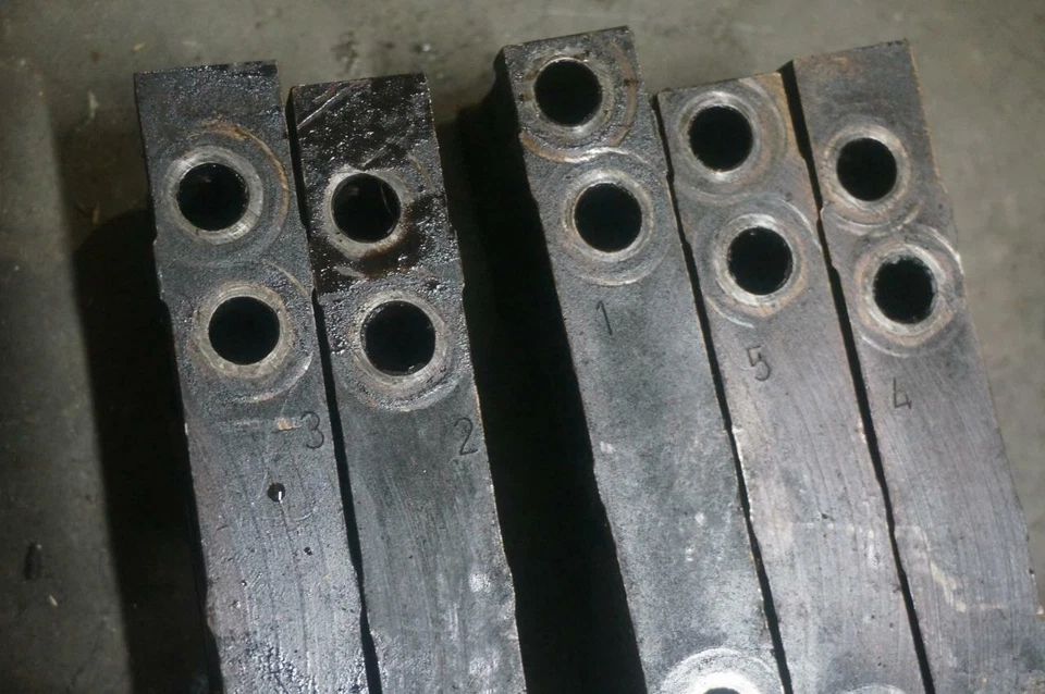 Tapas de cojinete principal del cigüeñal 81-85 380sl 380slc OEM Mercedes W107 R107 Foto 2 de 4