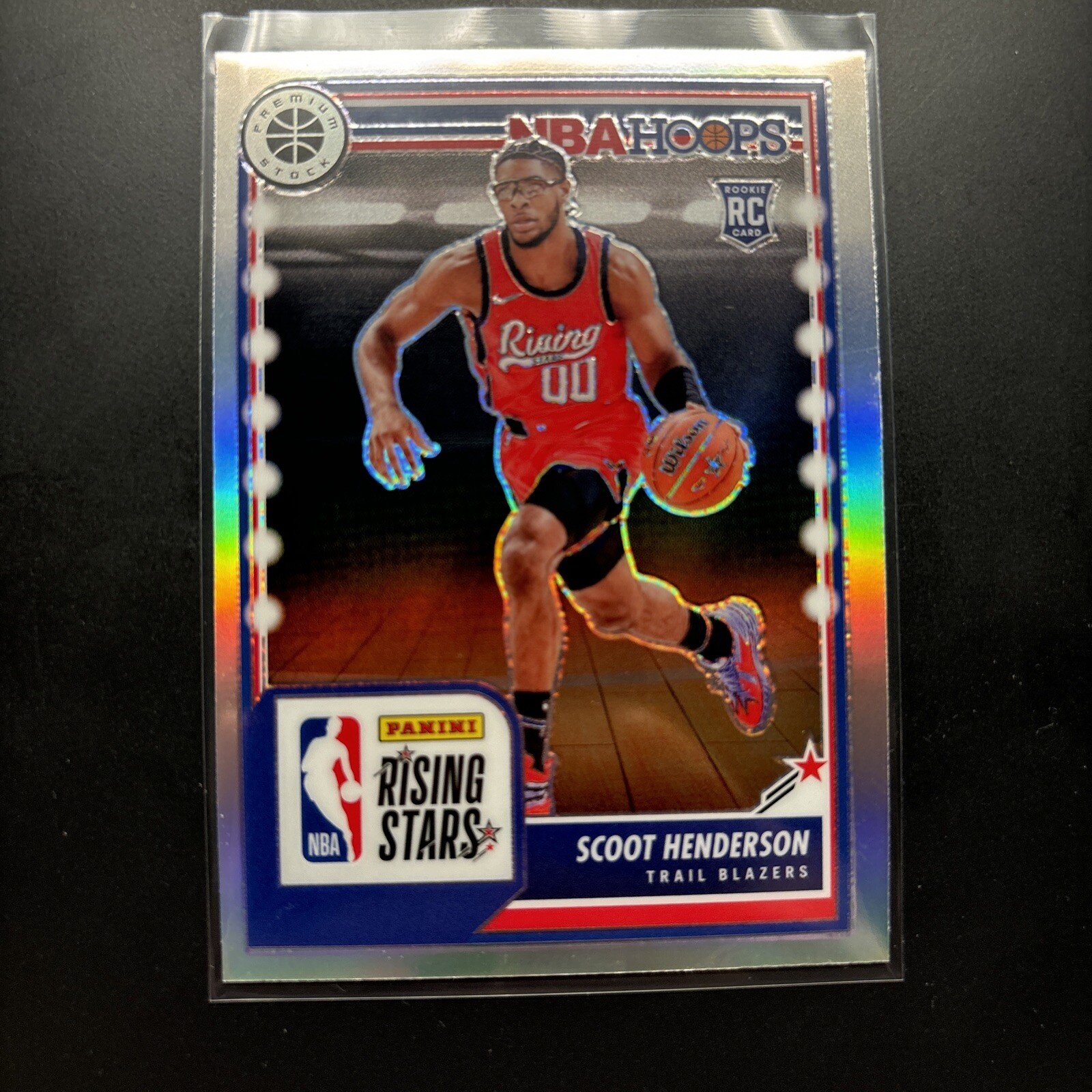2023-24 NBA HOOPS PREMIUM STOCK SCOOT HENDERSON RISING STARS SILVER PRIZM RC