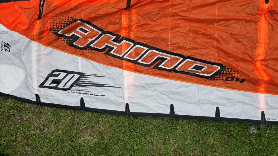 North Kiteboarding  Rhino 20m Kite w/ Bar and Lines - Image 3 of 4