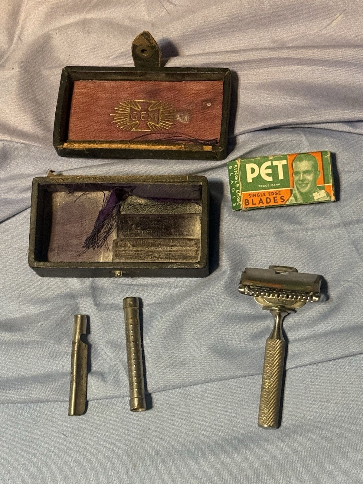 With Case & Accessories & Empty Pet Box