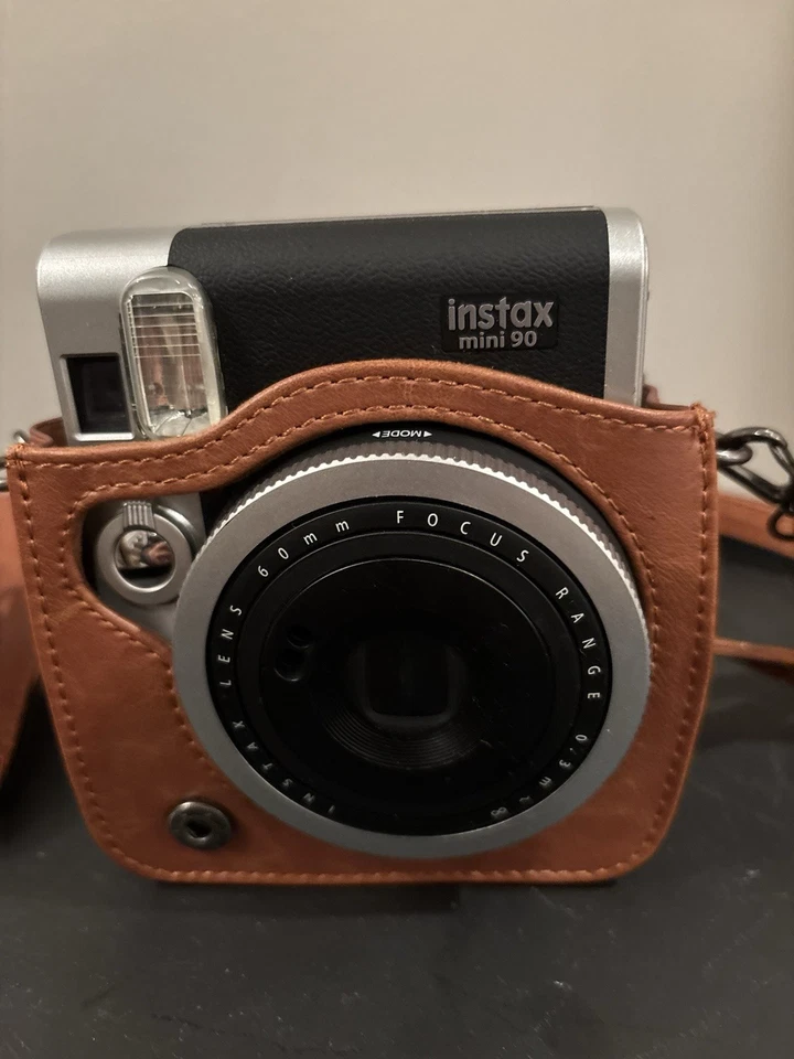FUJIFILM Instant Camera INSTAX MINI 90 NEO CLASSIC w Brown Case Strap No Charger - Image 3 of 4