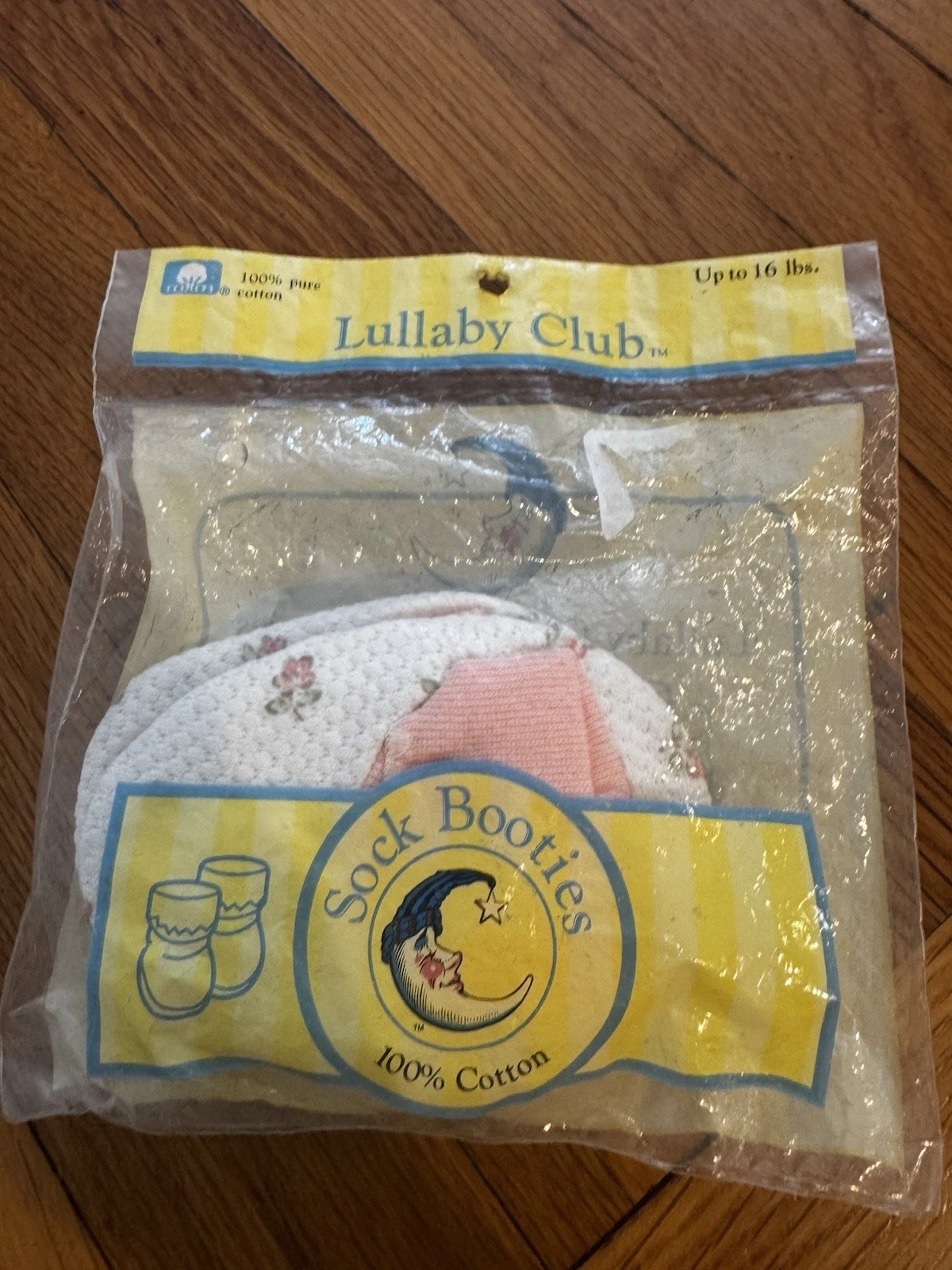 Vintage Lullaby Club Baby Girls Sock Booties Pink White Floral NEW Up To 16 Lbs
Opens in a new windo