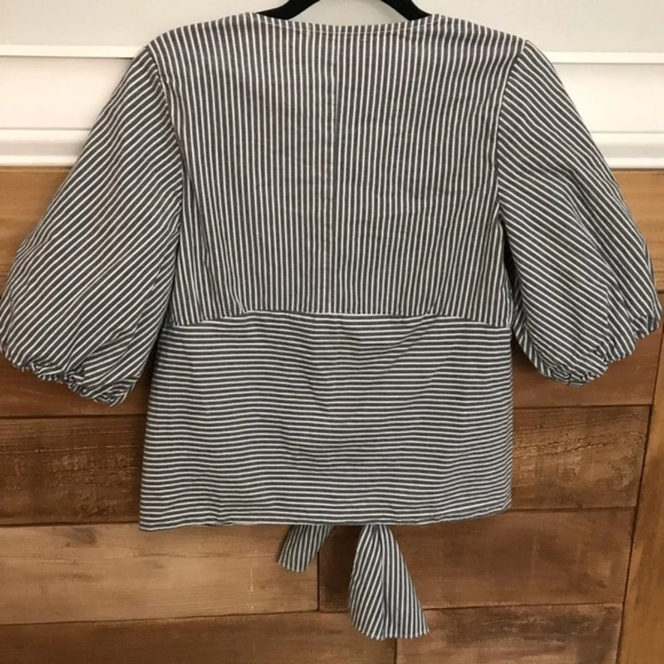 Gibson Gray Striped Tie Front Shirt  Small Blouse Top Retro - Image 2 of 4