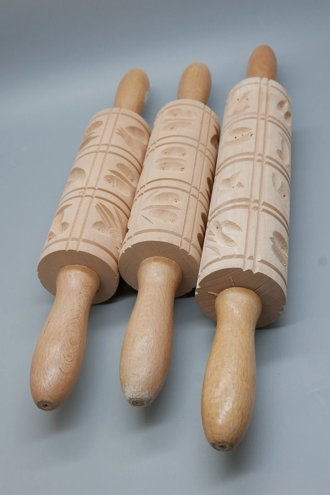 Wooden Rolling Pin Engraved Embossing Pattern Baking Kitchen Tool- Set of Three
Opens in a new windo