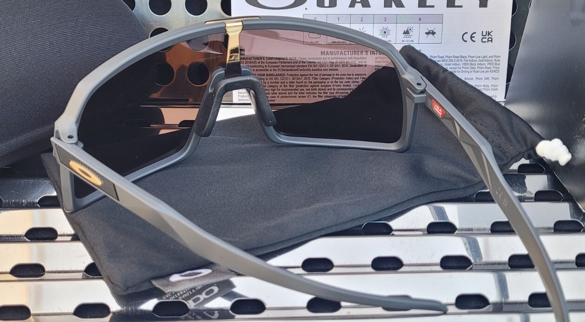 New Oakley SUTRO 9406-0537 Sunglasses Matte Carbon w/Prizm New Oakley SUTRO 9406-0537 Sunglasses Matte Carbon w/Prizm